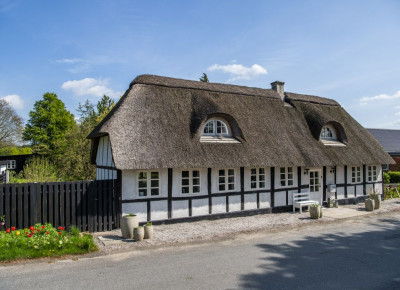 Landsbyhus
